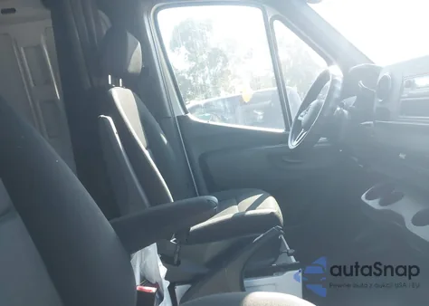 2021 Mercedes-Benz Sprinter 2500 High Roof I4 z USA, uszkodzony, nr VIN W1W40CHY3MT052308